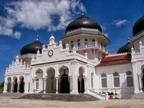 Tradisi Kerajaan Islam di Indonesia